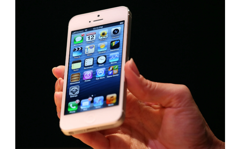 Хуучин “iPhone” утас хэрэглэгчдэд нөхөн төлбөр олгоно
