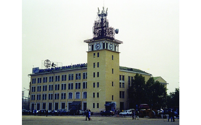 Төв шуудангийн цагийг засварлана