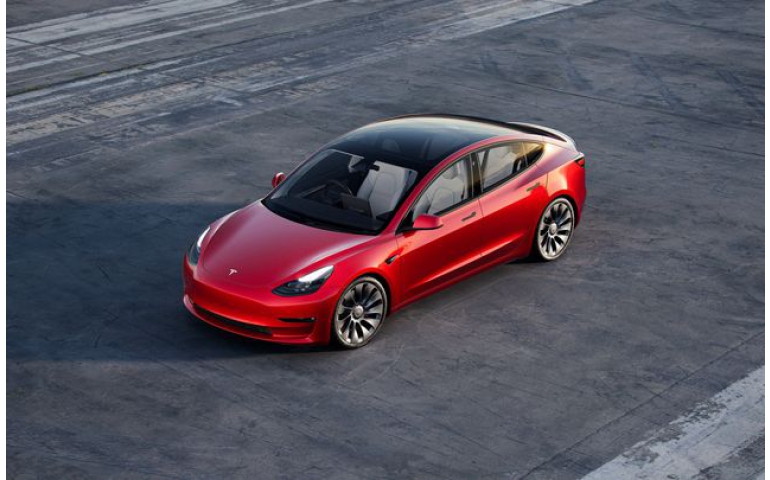 "Tesla" цахилгаан машиныхаа үнийг бууруулав