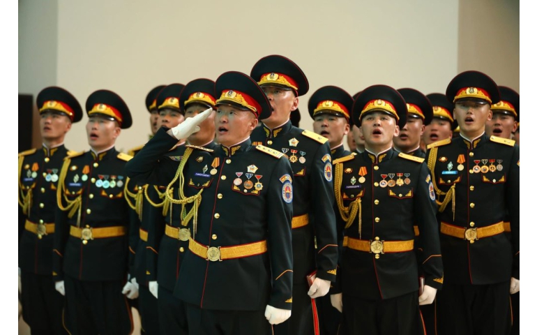Ялалтын парадад монгол цэргүүдийг командалсан захирагчид хурандаа цол олгожээ