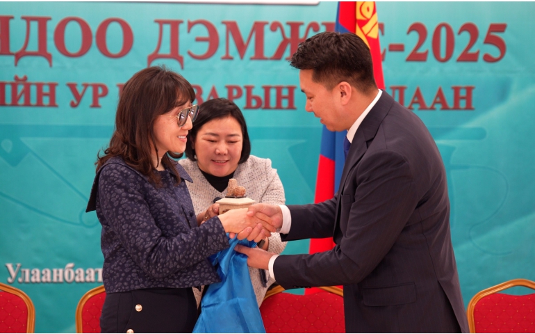 Хөгжлийн бэрхшээлтэй хүний хөгжлийн ерөнхий газрын дарга Д.Гэрэл ажлаа хүлээж авлаа